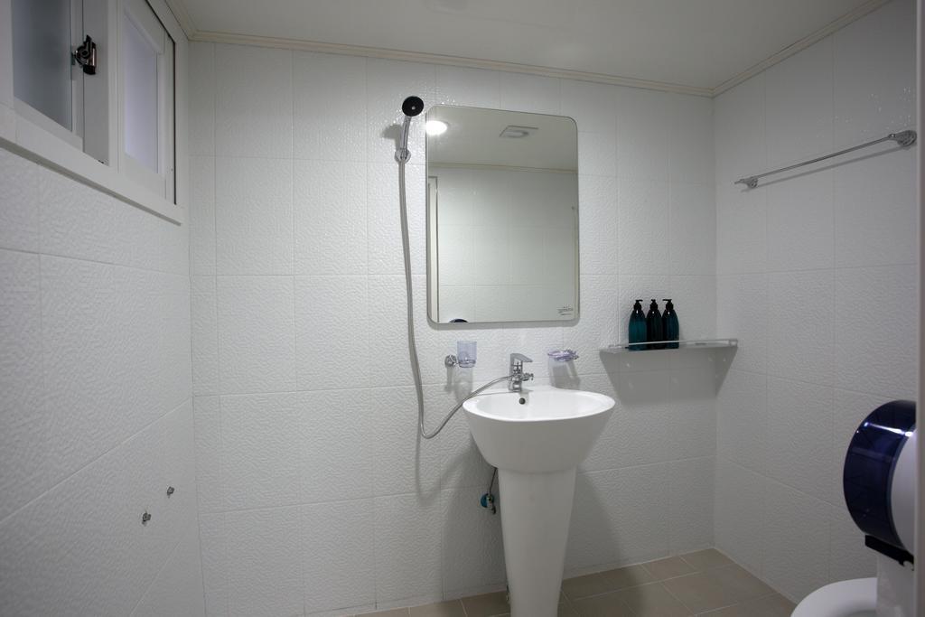 Guesthouse Dodam I Seoul Ruang foto